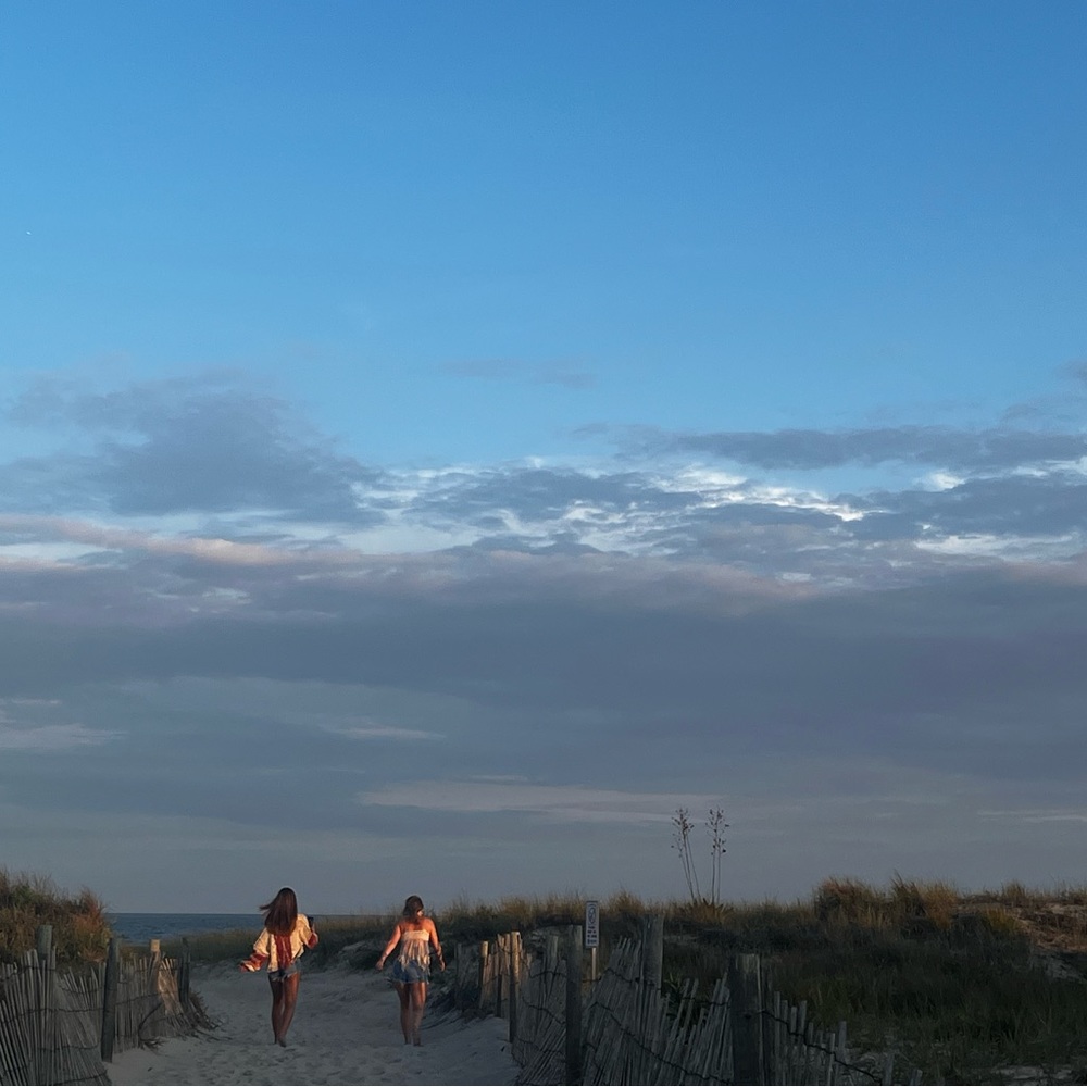 Meet your Posher, Olivia